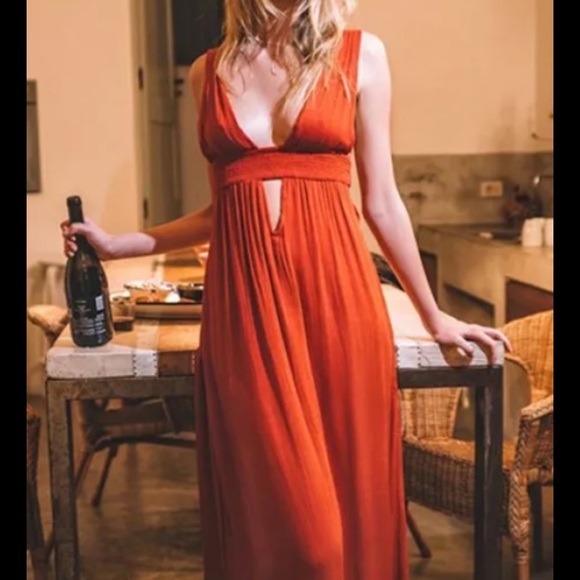 INDAH ANJELI MAXI DRESS - Picture 3 of 9